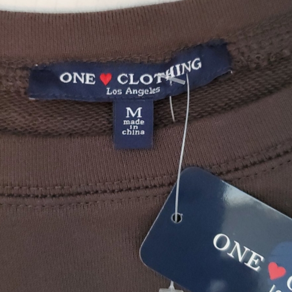 One Love Clothing NWT Cropped Woodstock Sweatshirt - Picture 4 of 5